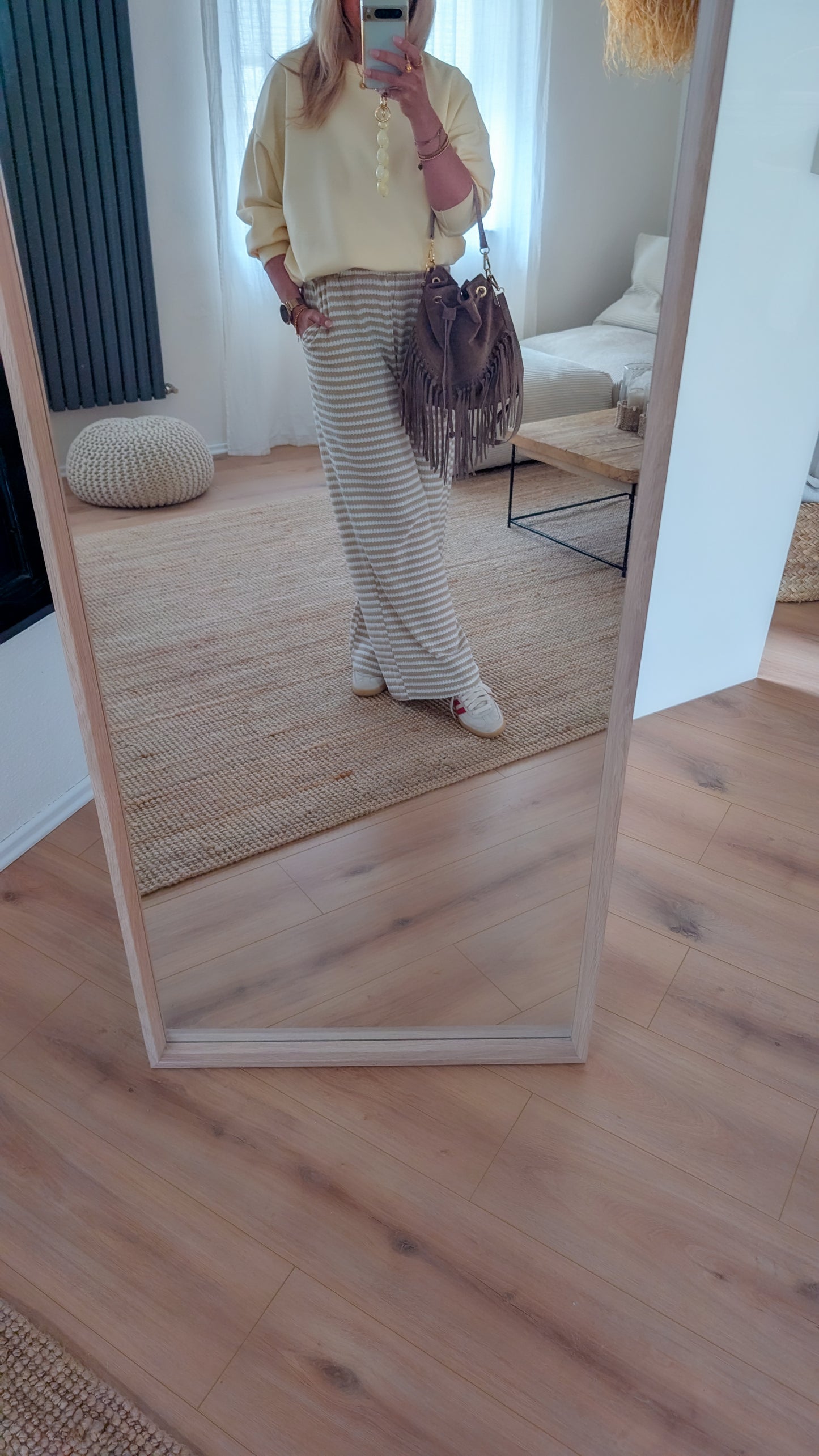 Hose beige gestreift