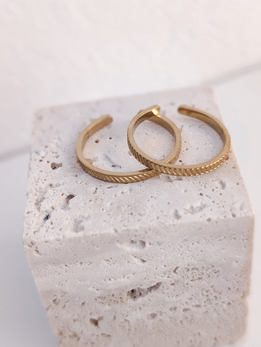 schmaler Goldring größenverstellbar