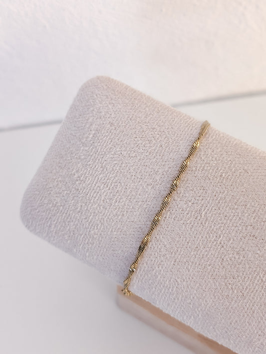 schlichtes Goldarmband