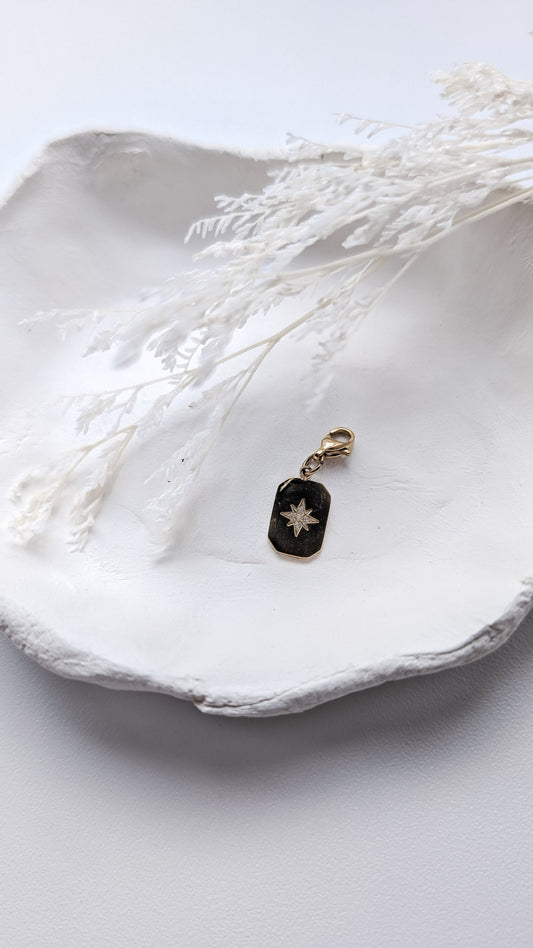 Charm Anhänger goldenes Plättchen mit Stern