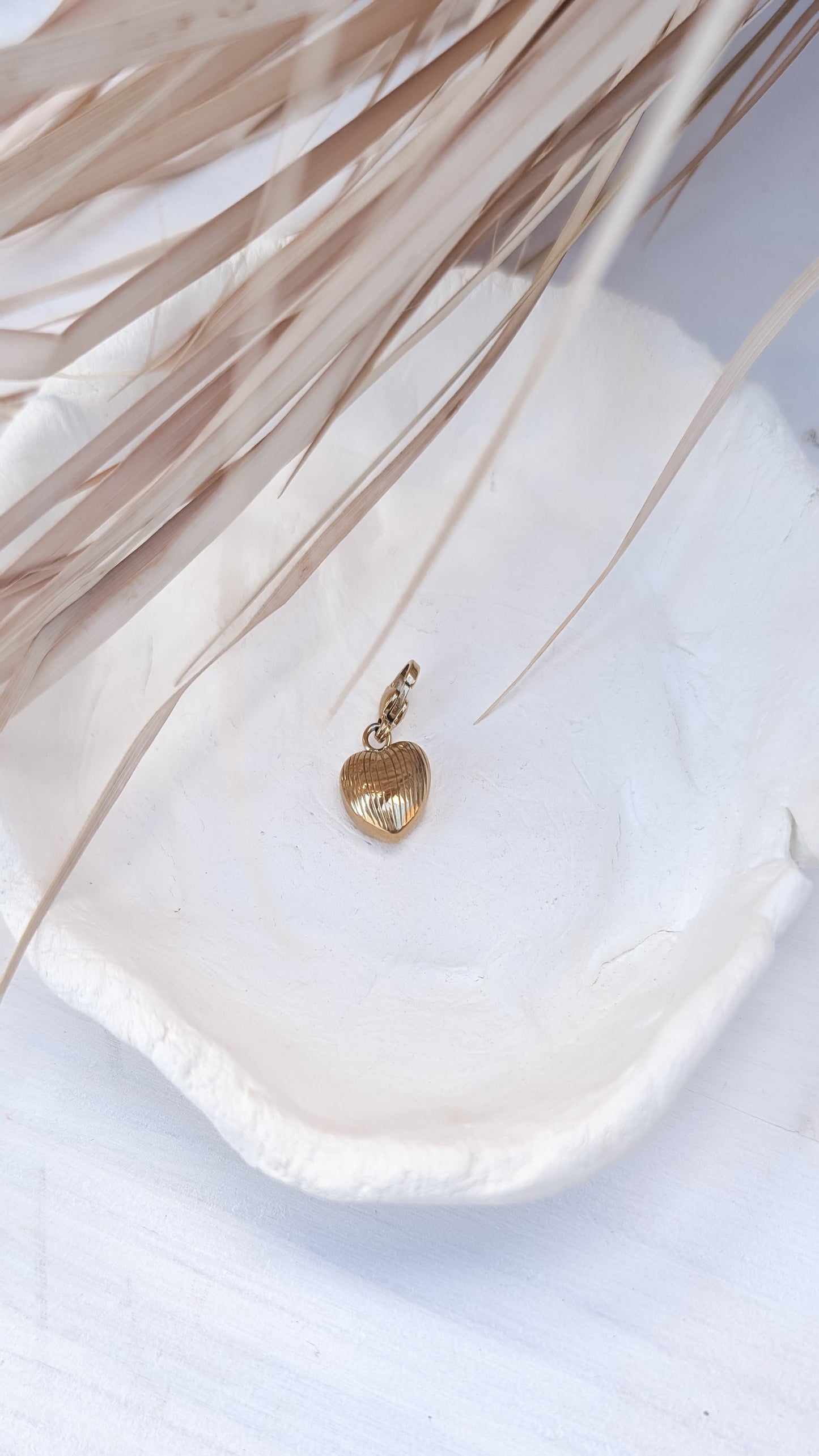 Charm Anhänger goldenes Herz