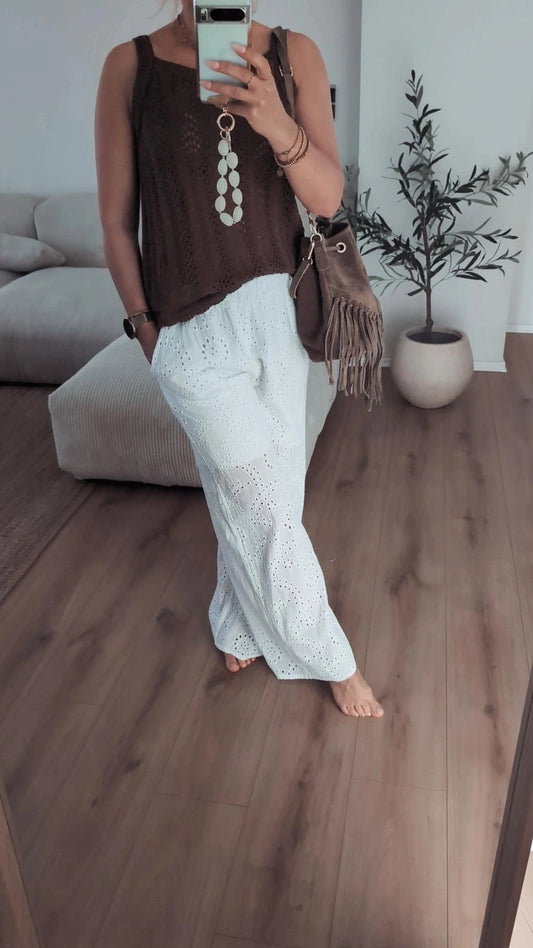 Sommerhose mit Lochstickerei