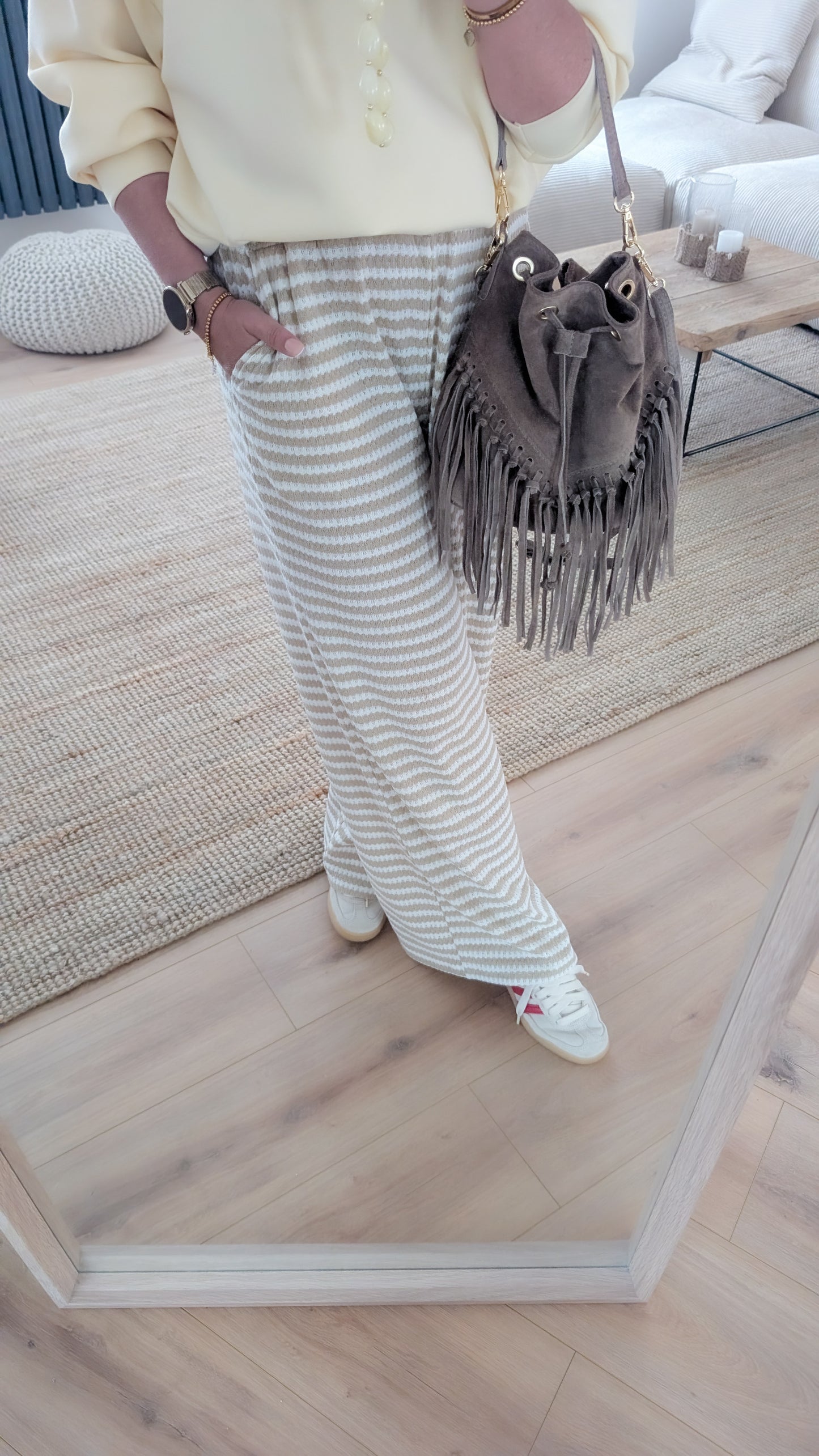 Hose beige gestreift