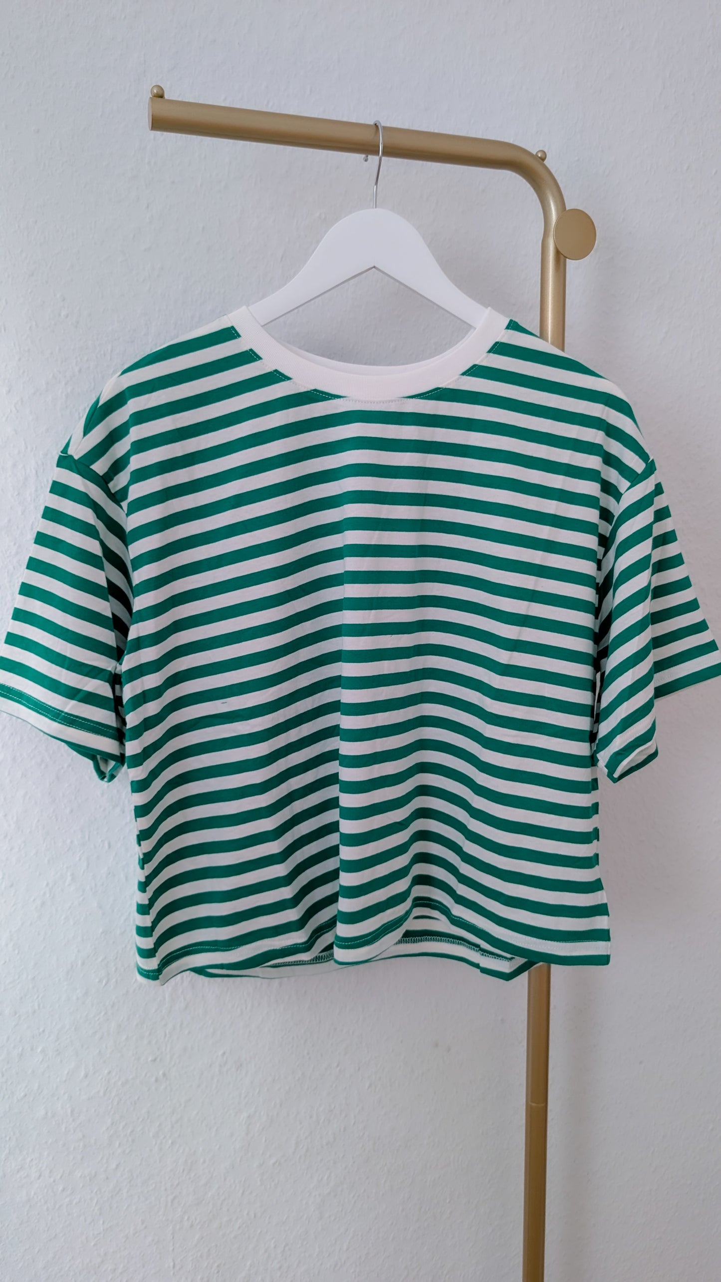 T-Shirt grün gestreift