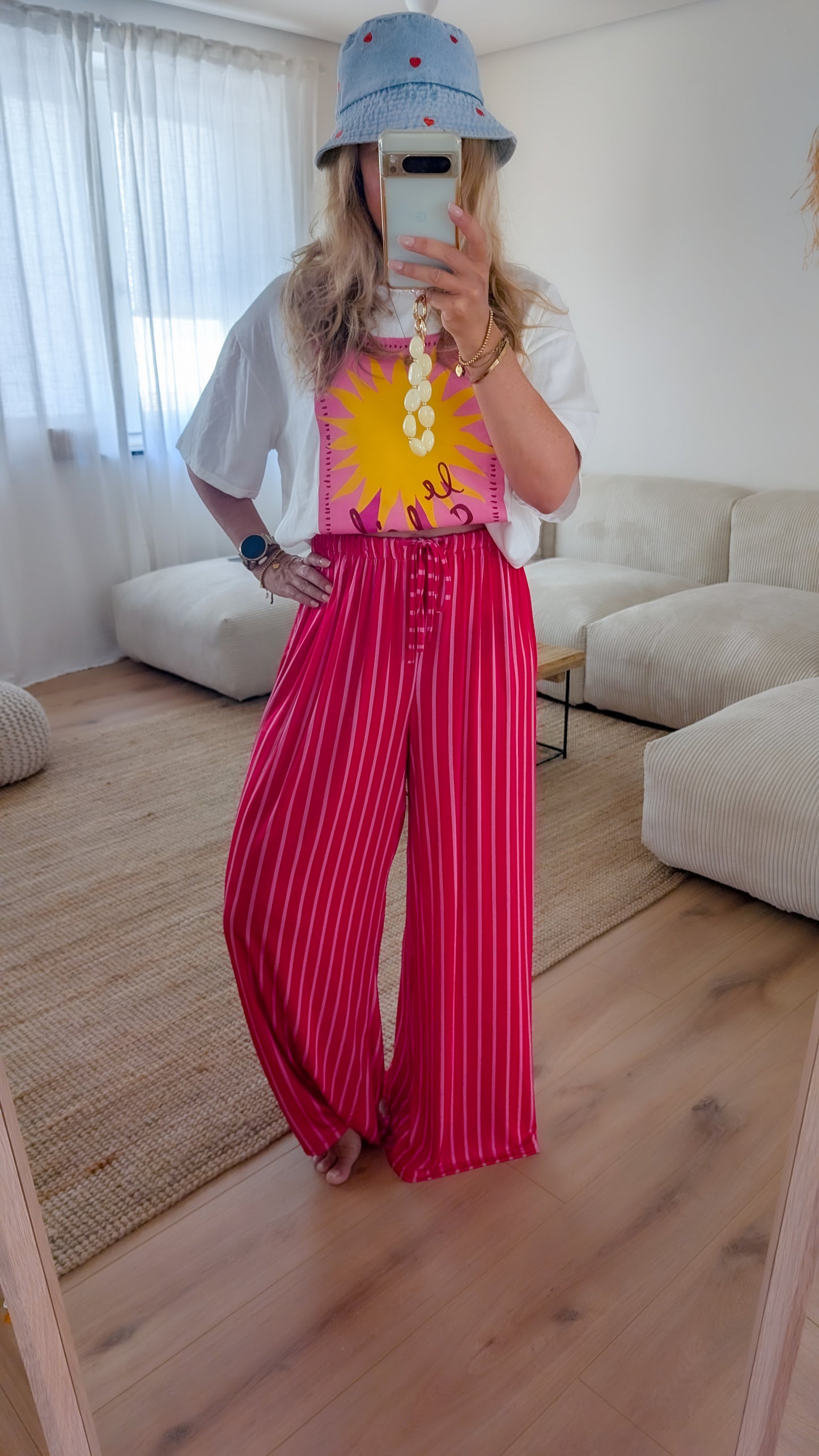 Hose rot rosa gestreift