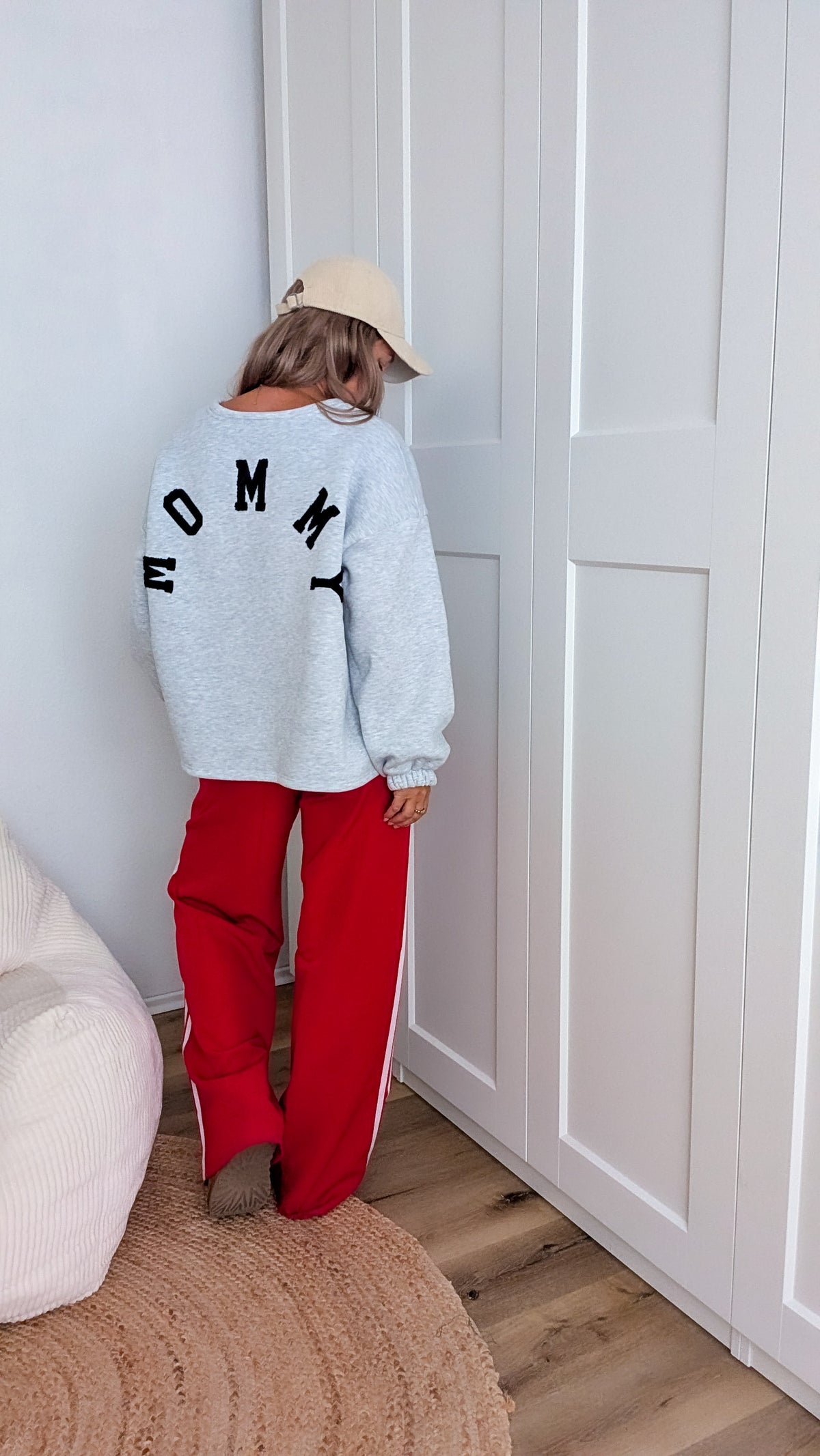 Mommy Pulli grau
