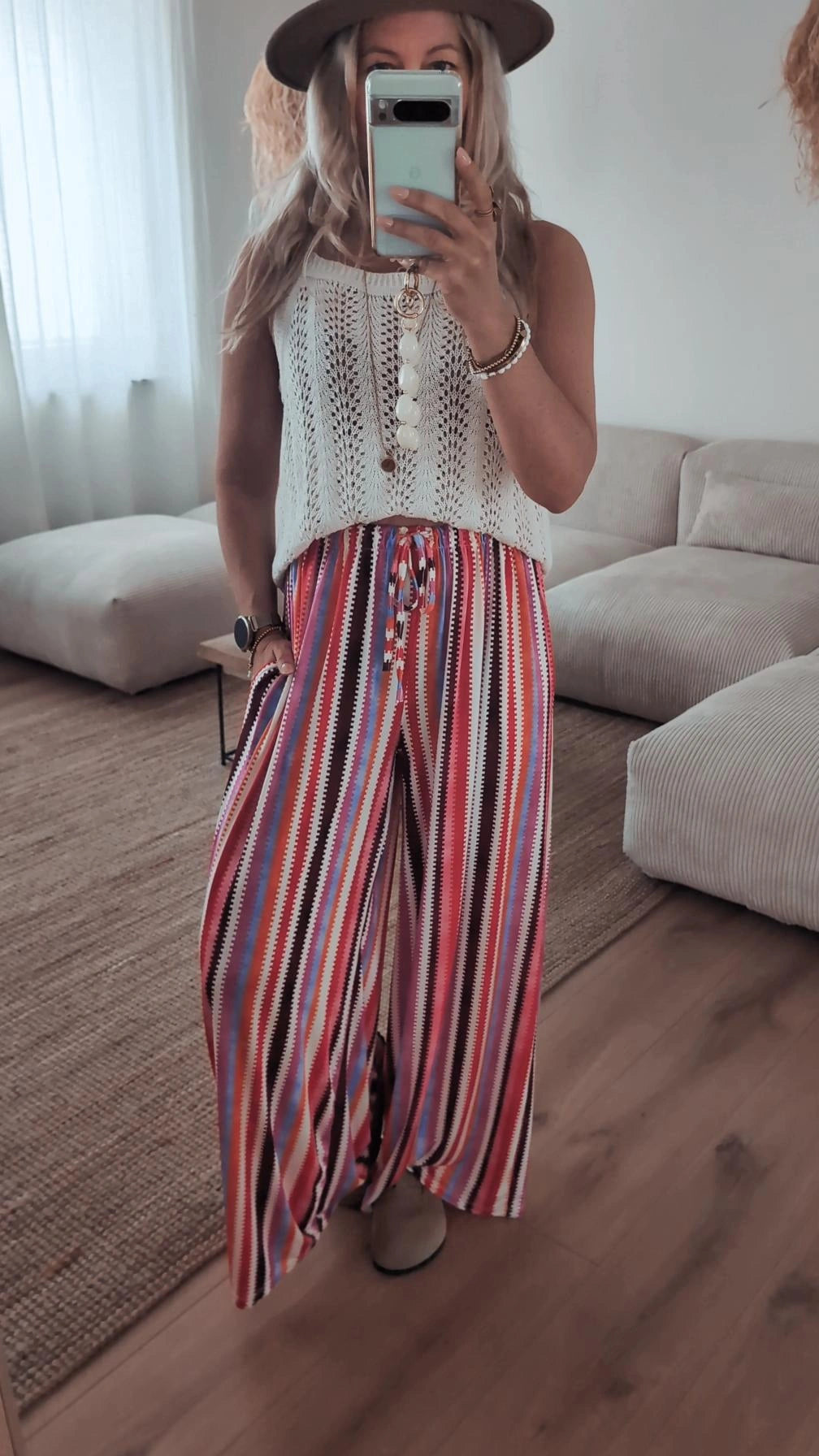 Hose bunt gestreift