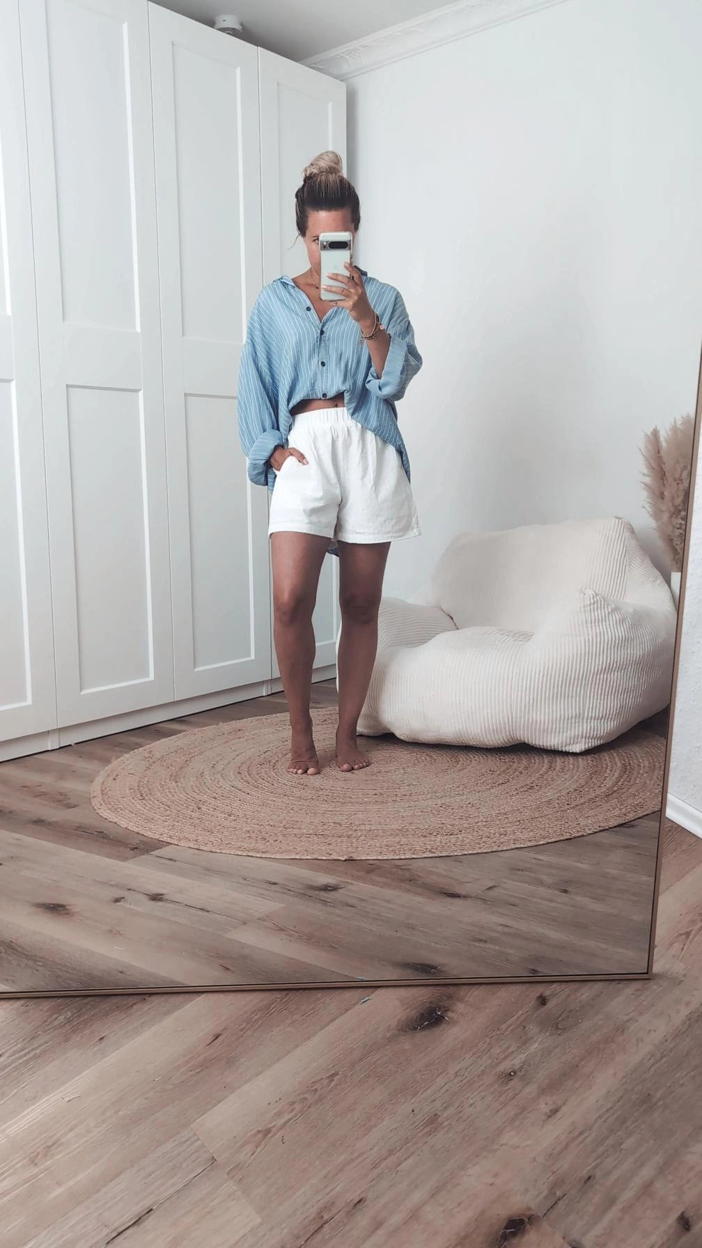 weisse kurze Hose