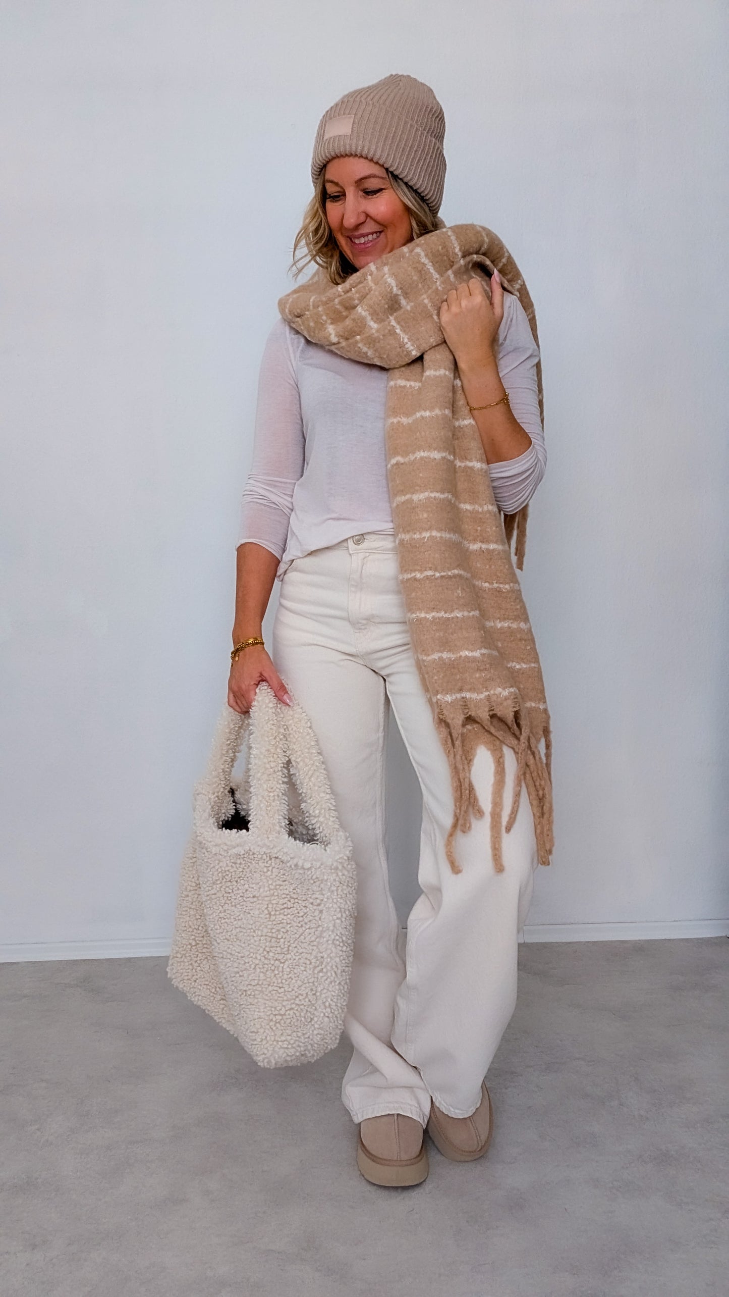 Schal beige mit Fransen