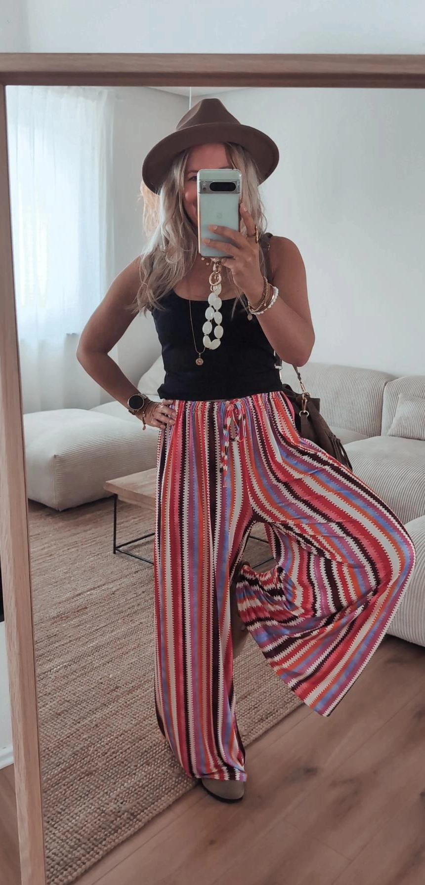 Hose bunt gestreift