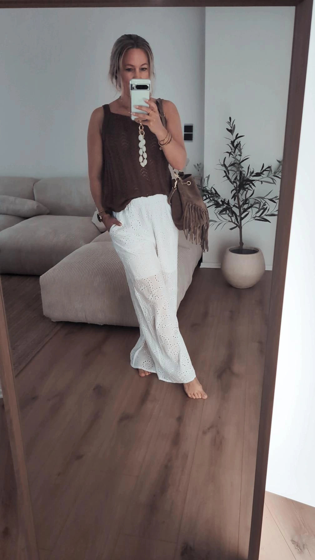 Sommerhose mit Lochstickerei