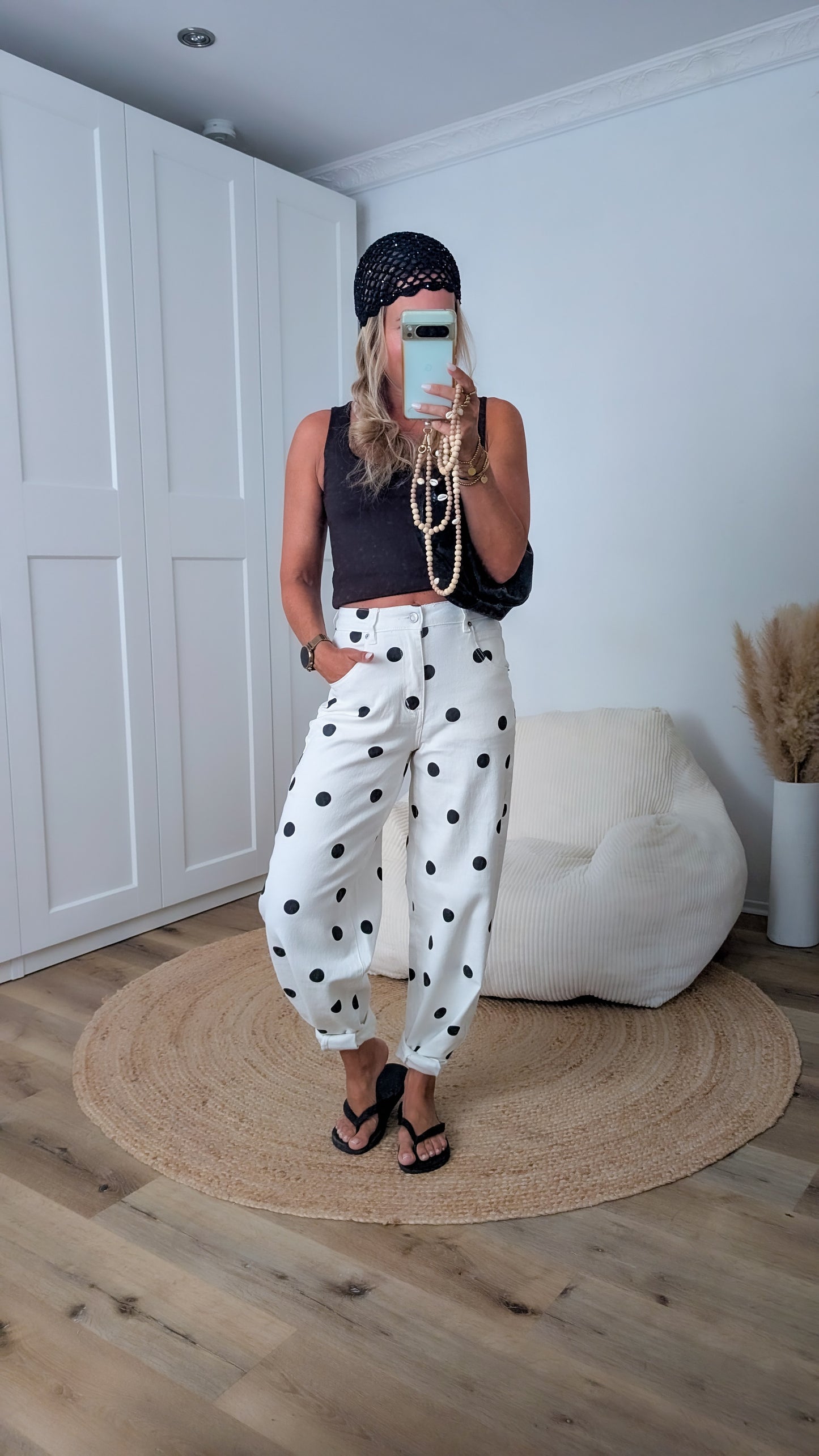 Balloon Jeans schwarze Punkte
