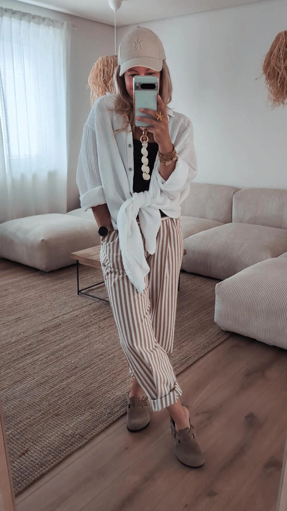 Hose beige gestreift