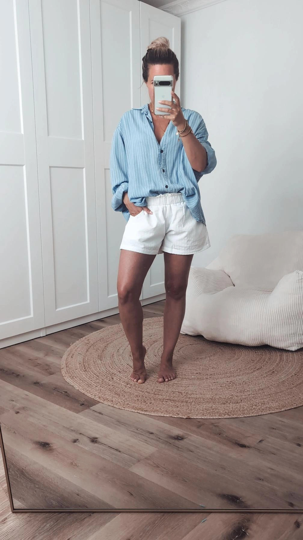 weisse kurze Hose