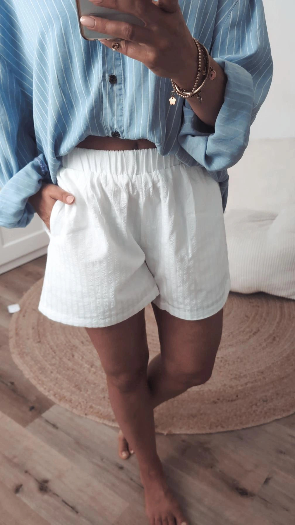 weisse kurze Hose