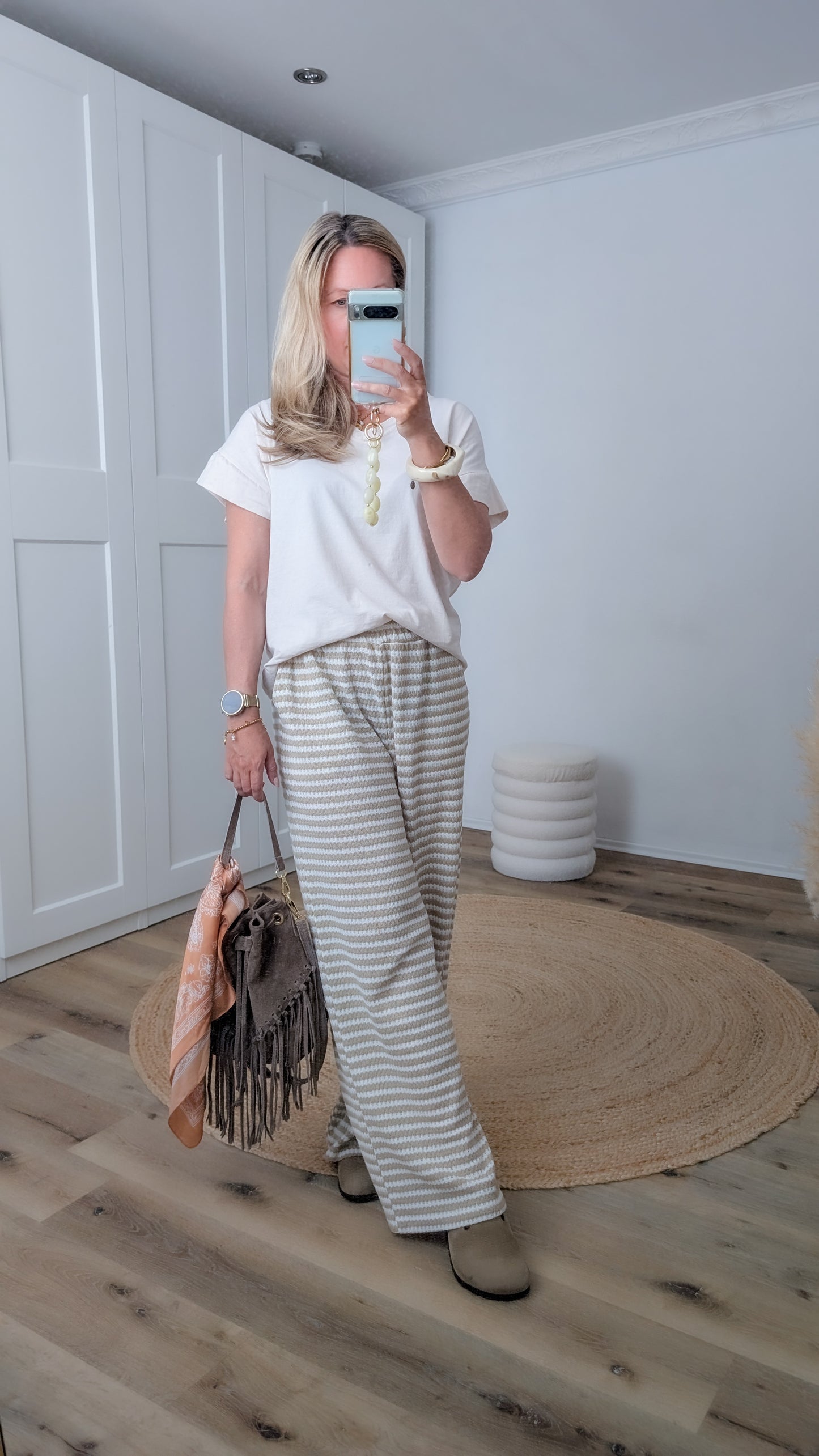 Hose beige gestreift